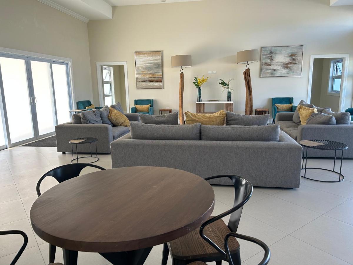 Seamist Villa @Oceanpointe Lucea Comfy 2Br W/Pool Gym & Parking Exterior foto