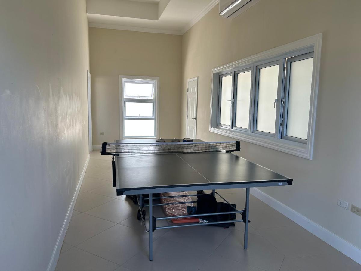 Seamist Villa @Oceanpointe Lucea Comfy 2Br W/Pool Gym & Parking Exterior foto