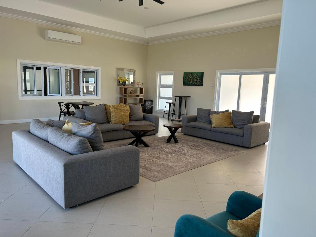 Seamist Villa @Oceanpointe Lucea Comfy 2Br W/Pool Gym & Parking Exterior foto