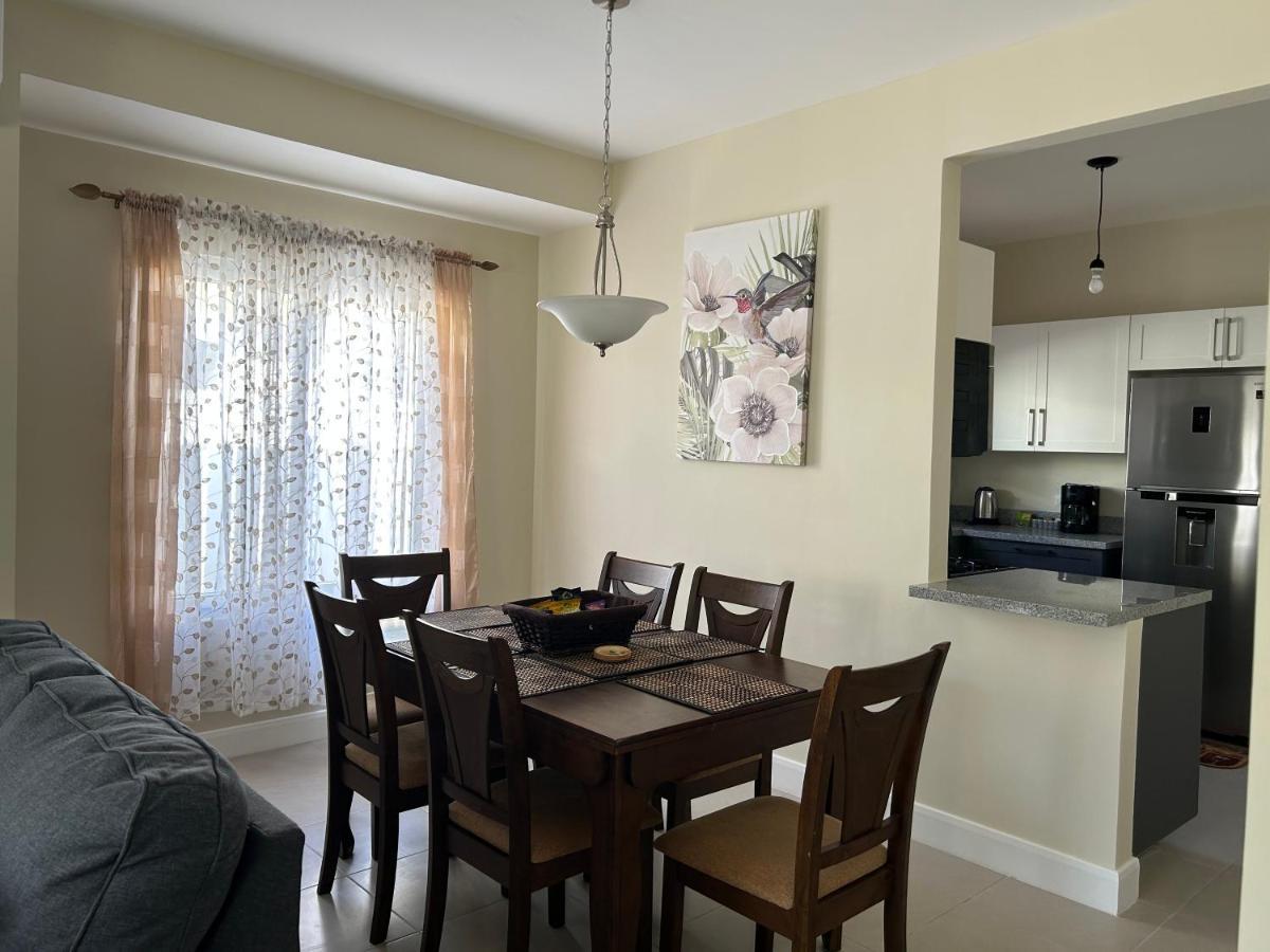 Seamist Villa @Oceanpointe Lucea Comfy 2Br W/Pool Gym & Parking Exterior foto